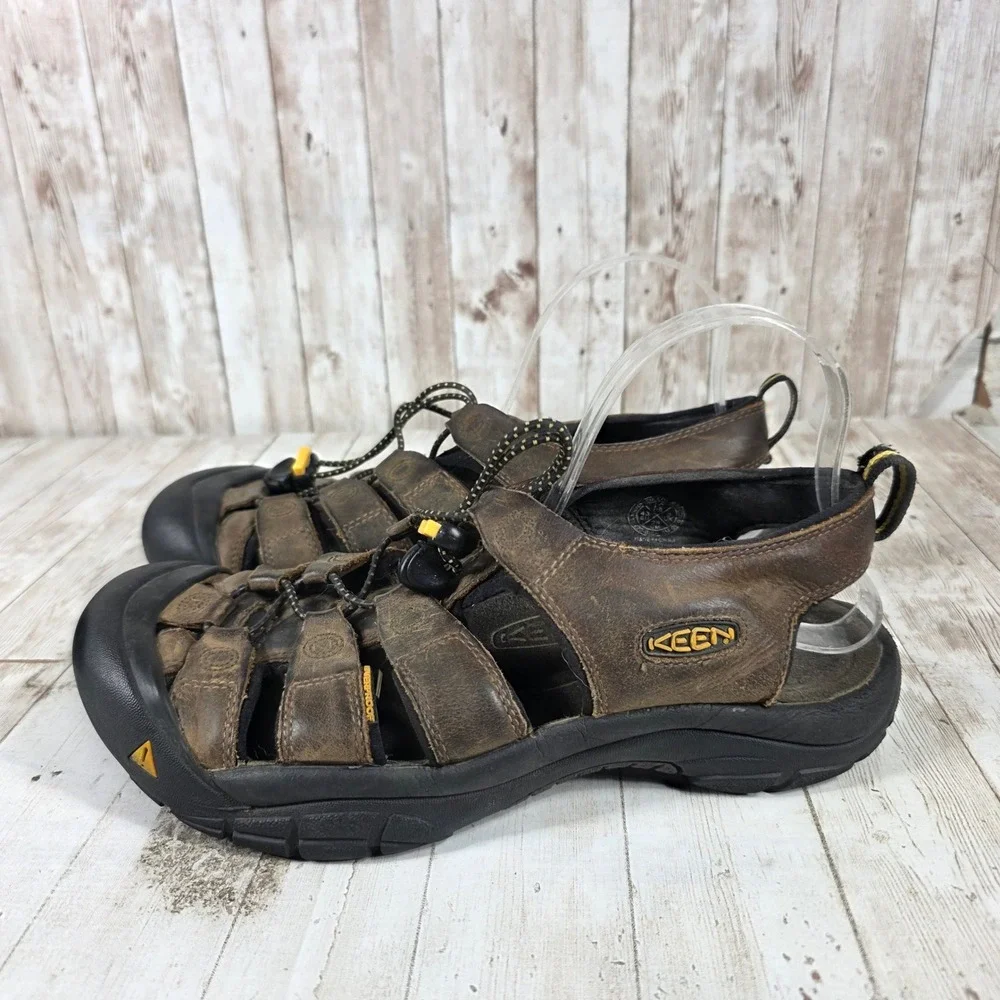 KEEN Newport Premium Bison Brown Leather Sport Sandals Mens 10 Hiking Trail Shoe